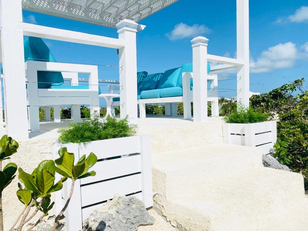 Modern Cottage With Chalk Sound Views プロビデンシアレス エクステリア 写真